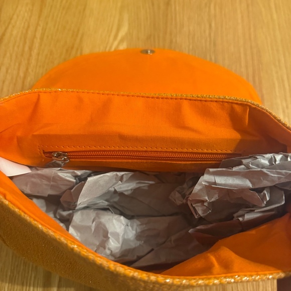 Limited Edition Viral Beaded Orange Purse With Pearl Strap - Picture 6 of 10